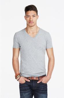 how to wear a v-neck tshirt