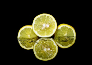 Benefits of lemon on your skin